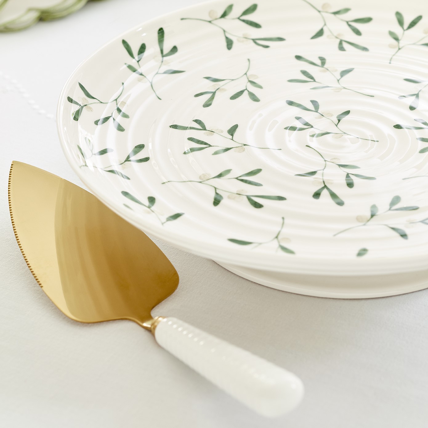 Sophie Conran Mistletoe Cake Stand image number null